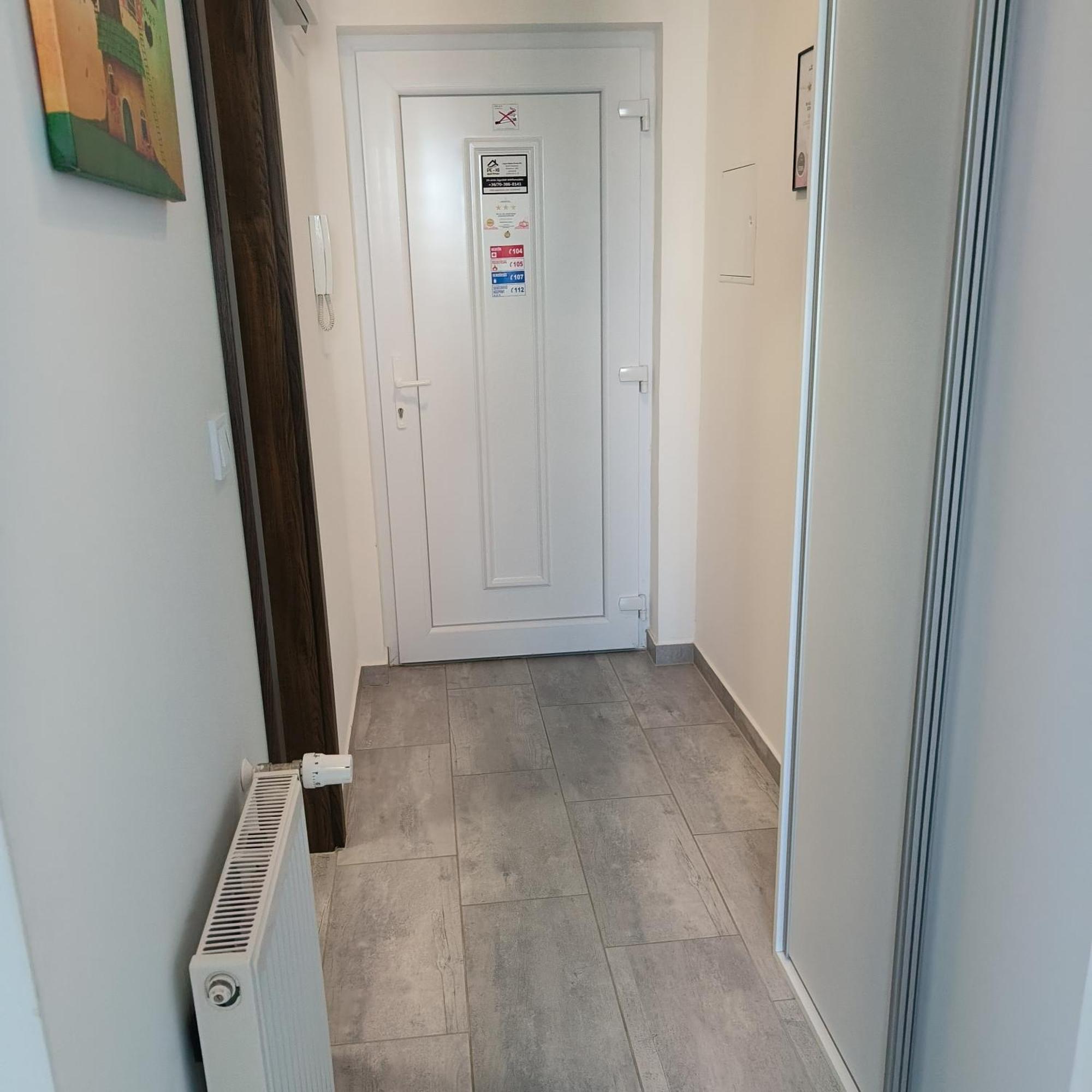 Pe-Ki Lux Apartman Székesfehérvár Eksteriør bilde