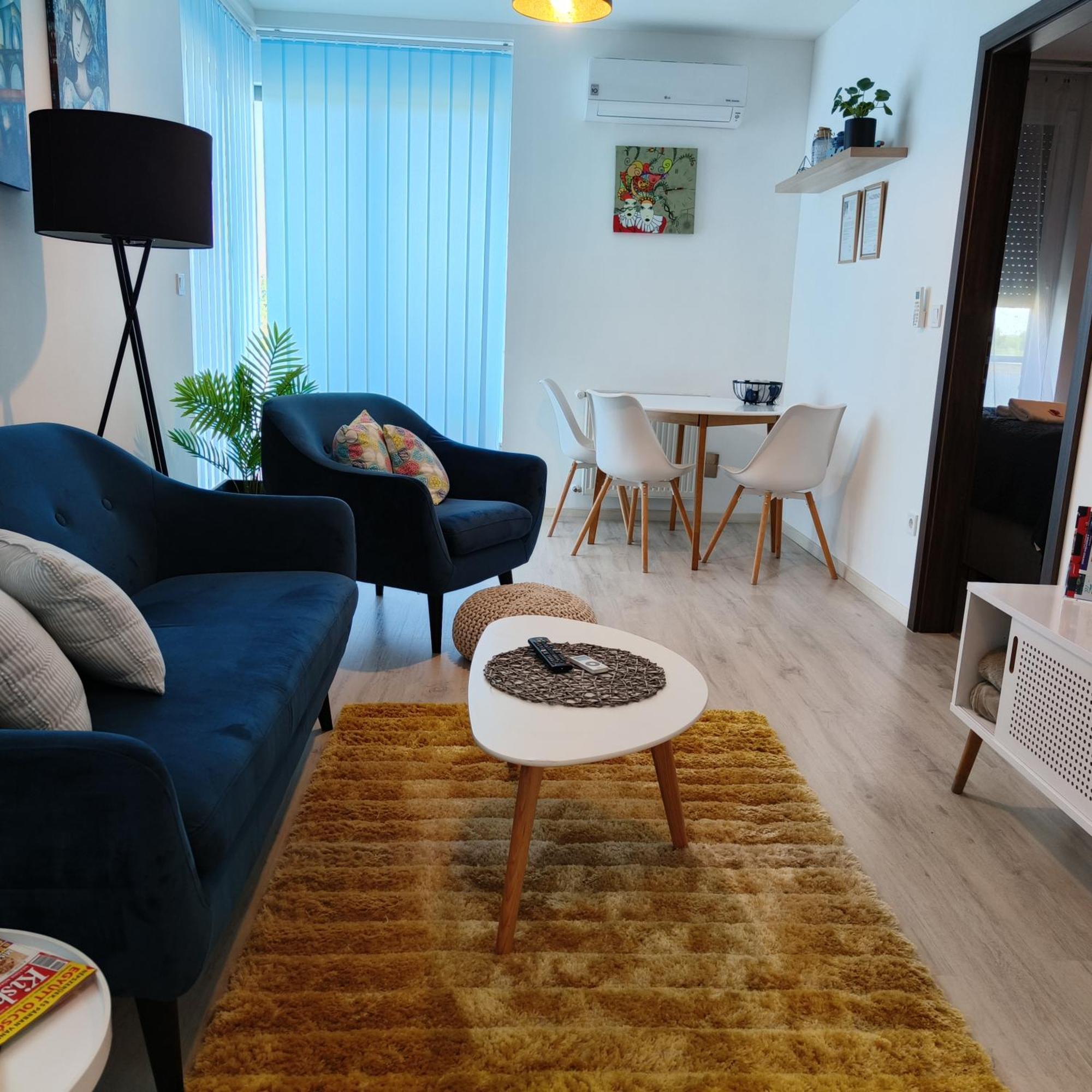 Pe-Ki Lux Apartman Székesfehérvár Eksteriør bilde